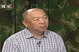 军情解码：回顾中国苏，首次在高速公路成功起降训练幕后隐情！视频封面