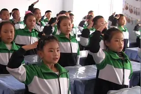 校园歌曲《展我风采 美我校园》（一年级）