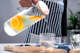 脾虚该多喝水还是少喝水？给脾减轻负担，你该这样喝水