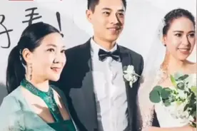 沈丹萍对女婿喜欢的不得了，谈到帅气有家教的女婿，她十分兴奋视频封面