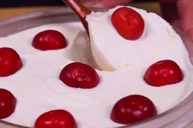 我家冰淇淋从不买着吃，这种做法超简单，细腻无冰渣，新手也会做视频封面