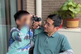 张强医生：小孩比大人更敏感，儿子问，爸爸我们家的钱还有多少视频封面