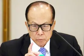 刚刚！香港危在旦夕 李嘉诚挺身而出强势表态 重挫暴徒嚣张气焰视频封面
