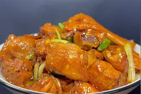 粤菜姜葱炒鸡的懒人家常菜做法，出锅太香了，做法简单教程很实用视频封面