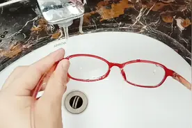 眼镜片花了才发现是清洁方法不正确，这样清洁才干净又方便