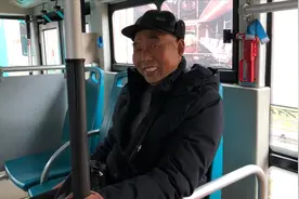 商洛大哥过年不回家：厂里看大门到初八，管吃管住一天挣多钱视频封面