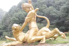 湖北“女武松”，19岁赤手打死2米长金钱豹，事迹写进小学课本！视频封面