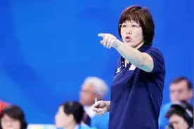 白岩松对话郎平：曾婉拒排协主席！不给魏纪中之流留下口实！视频封面