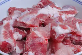 排骨这样做太好吃了，简单又家常，孩子三天两头点名要吃，太香了