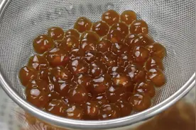 媳妇儿爱喝奶茶，原来“珍珠”这样做，长见识了，Q弹有嚼劲哦～视频封面