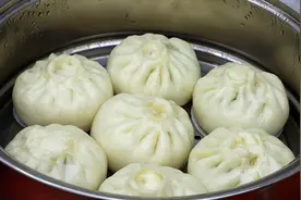 素包子好吃有诀窍，掌握3个要点，皮薄馅鲜，这样做天天吃都不腻视频封面