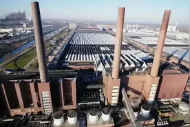 世界最大汽车工厂，有60000多名员工和6000个机器人，年产百万辆视频封面