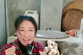 农村媳妇走心演唱《一轮明月》，非常好听，值得收藏！视频封面
