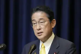 日本抗议中国暂停日本签证，不得不说，被抗议的感觉真爽！