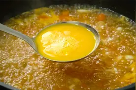 看似简单的西红柿鸡蛋汤，其实也有技巧，蛋花不散没腥味，太鲜了视频封面