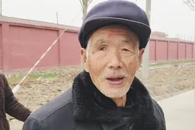 农村过春节闺女们给父母送啥礼品？值多少钱？80岁爷爷告诉你