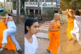 泰国方丈和白袍少女贴身肉搏 衣冠不整使出过肩摔 被女子一招降服视频封面