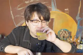 解锁椰子水的两种神仙喝法，暴打柠檬生椰水加冰更好喝！