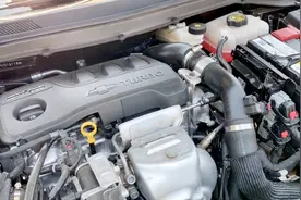 1.3T三缸还带48V轻混，这动力真的强！视频封面