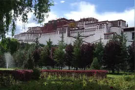 租三轮，逛拉萨北京中路视频封面
