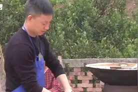 凤凰重生：原来是用猪肚将鸡包起来做成的肚包鸡，有趣的做法~视频封面