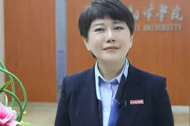西安翻译学院董事长丁晶二零二二年新年贺词视频封面