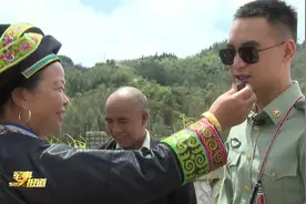 【新闻特写】杜富国重回麻栗坡 感受第二故乡新貌视频封面