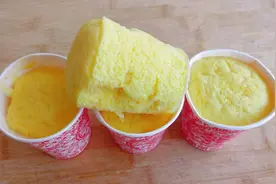 农村妈妈教你做蒸蛋糕，简单又快速，不用等醒发，好吃不上火！