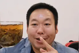 听说生普洱茶对糖友很好，糖友老王喝一杯生普洱茶后血糖会怎样呢视频封面