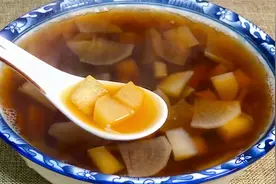 秋冬季节反复咳嗽，多喝这道润肺汤，止咳又化痰，简单又美味视频封面