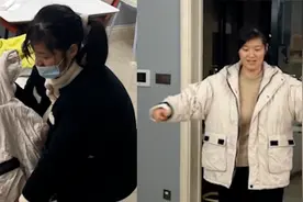 婆婆不穿的旧衣服给儿媳，儿媳穿得合身很开心，网友却吵翻了！视频封面