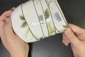 锅碗瓢盆上面的标签很难去除？教你一招，分分钟就能轻松去除视频封面
