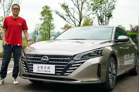 156匹弱鸡还是高性价比神器？ 2022款天籁2.0L评测