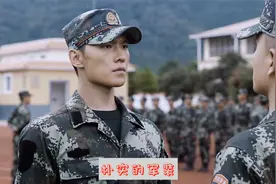 现代军歌：咱当兵的人，有啥不一样，说不一样 其实也一样视频封面