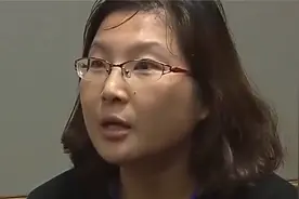 传奇：聋哑男子在火车站被一拳打死，凶手拍下照片，然后谈定离开视频封面