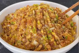 调白菜饺子馅，切记要给白菜杀水，饺子店老师傅教我一招，真够味