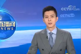 油价攀升，新加坡人跨境马来西亚购买汽油，每升约合人民币3.2元