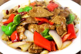 洋葱炒猪肝最好吃的做法，大厨教几个技巧，滑嫩无腥味，好吃下饭