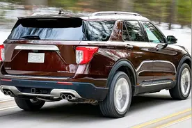 福特全新探险者海外售价22万，顶配3.0T+10AT才35万，确实便宜！视频封面