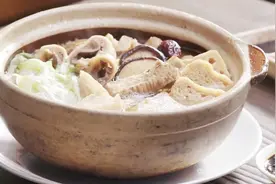 这才是肉骨茶的正宗做法，排骨软烂汤汁浓郁，喝了就停不下来视频封面