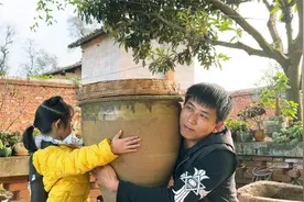 橙子好吃不易保存，野光用传统方法储存，这样吃半年都不会坏视频封面