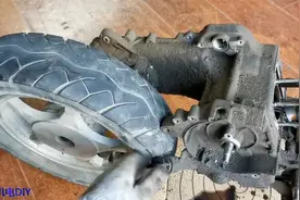 GY6发动机后轮与曲轴箱的分解