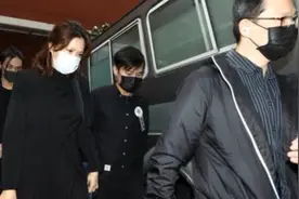 吴孟达去世不到一个月，妻子侯珊燕遭大面积网暴，被骂又可换老公视频封面