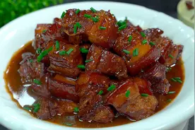 红烧肉好吃的家常做法，色泽红亮，肥而不腻，太香了