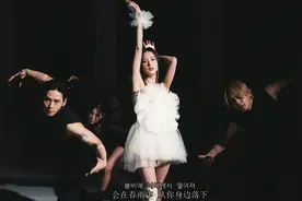 记忆是阵阵花香！BLACKPINK 金智秀《FLOWER》舞蹈版 中韩双字视频封面