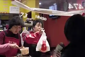 电影：男人看到每人头上都有个数字，这些数字是每个人身上的余额视频封面