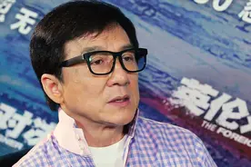 至今不玩微信的明星合集，成龙一针见血说出原因，听完让人深思视频封面