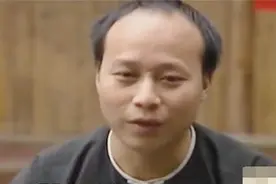 她被鱼刺卡住 母亲却找来一个人 接了一碗水操作几下喝下却好了视频封面