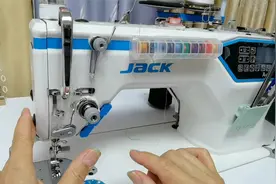 缝纫机经常跳线断线，原来是旋梭错位，老师傅教你怎么调节