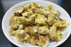 猴头菇不是只用来煲汤的，教你新吃法，做法简单又美味哦！视频封面